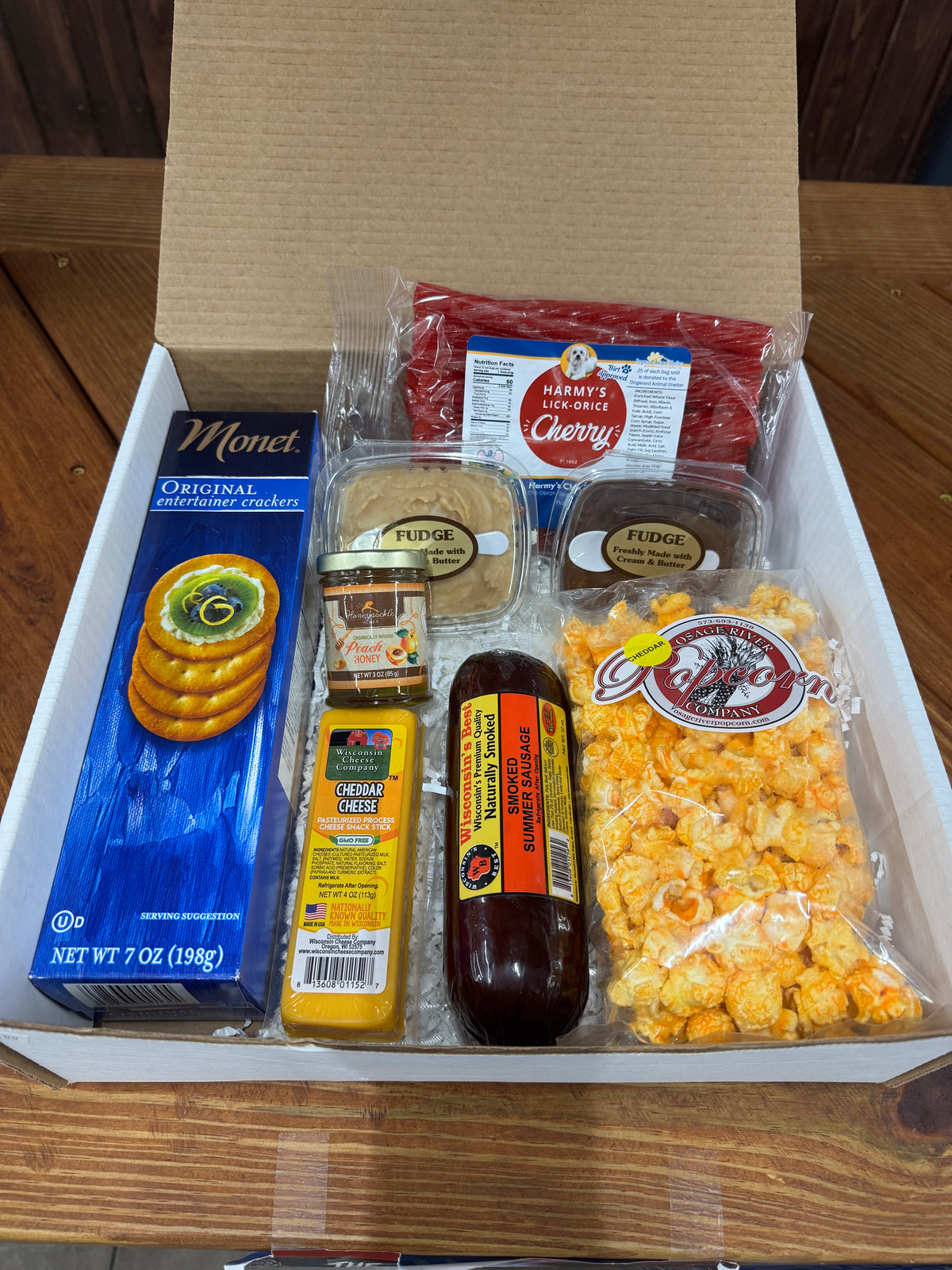 Harmy's Famous Gift Box - Medium